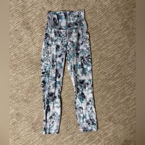 Women’s Lululemon Align Leggins. Size 4 - high rise 25 inches.